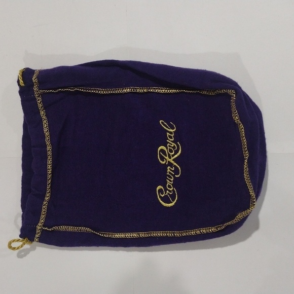 Crown Royal Purple Drawstring Bag w/ Gold Embroidered - good Condition - Picture 4 of 4